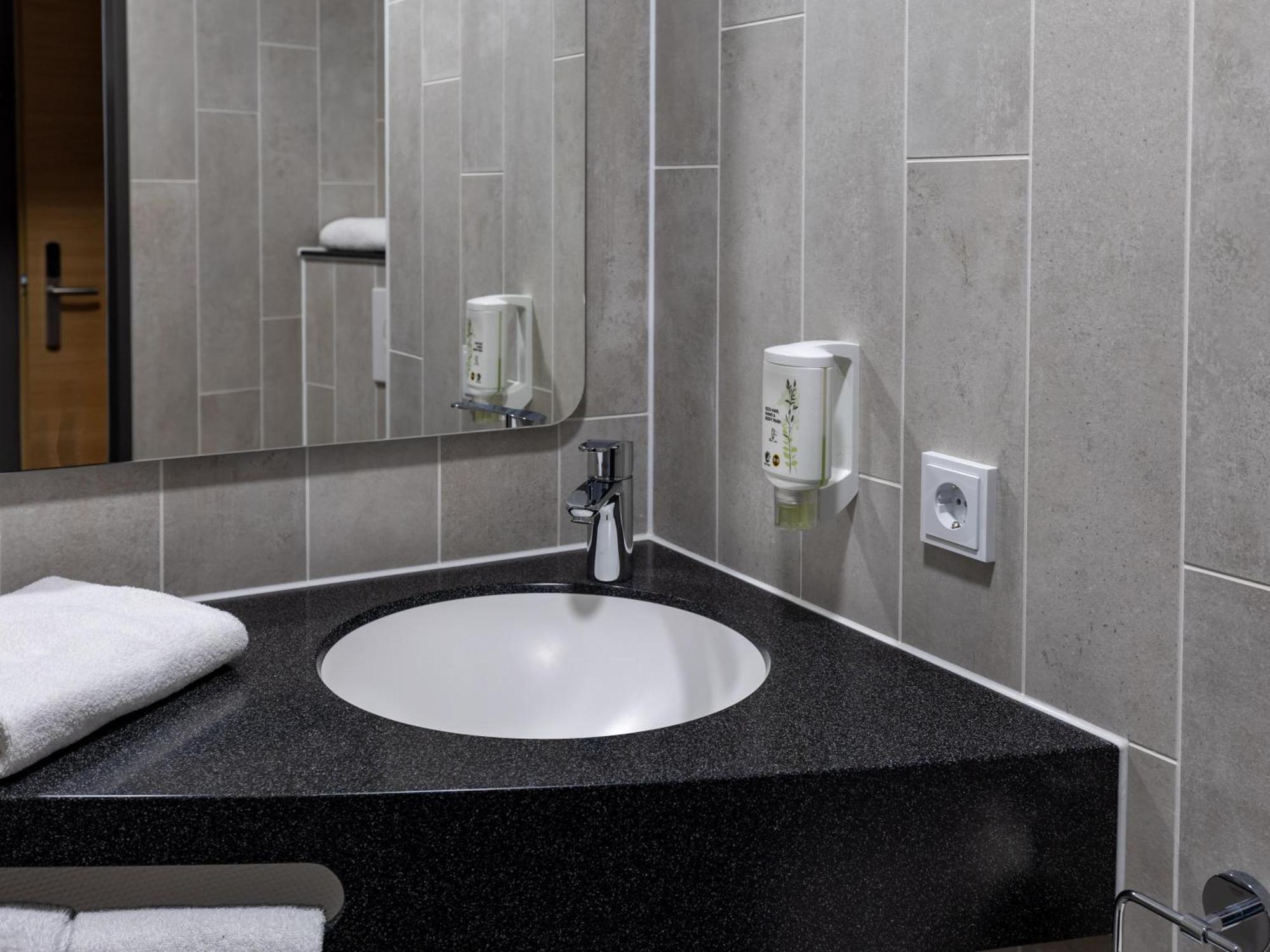 B&B Hotel Idar-Oberstein Eksteriør billede